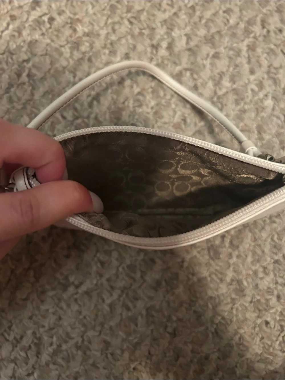 Vintage White Leather Coach Wristlet - Picture 4 of 5